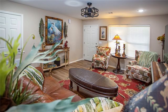 607 S 3rd Street, Dardanelle, AR 72834
