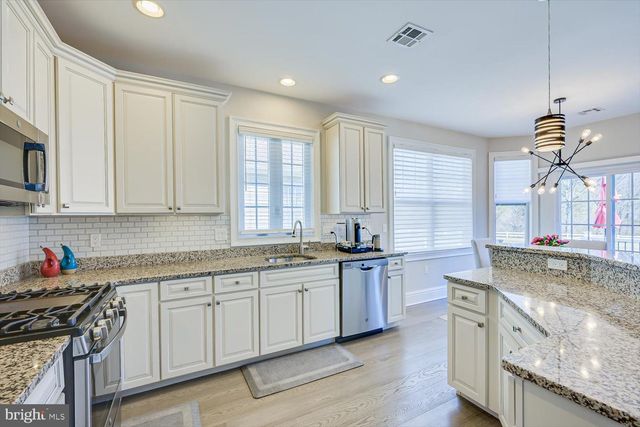 27 POTTER RD, Hillsborough, NJ 08844