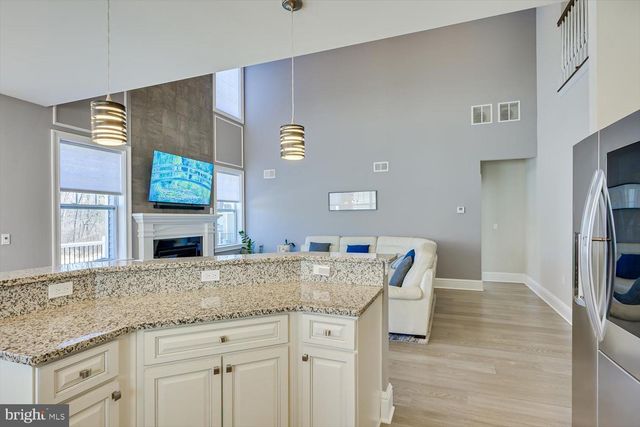 27 POTTER RD, Hillsborough, NJ 08844