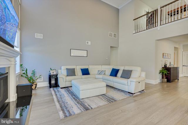 27 POTTER RD, Hillsborough, NJ 08844