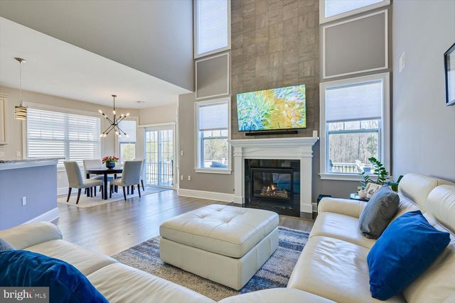 27 POTTER RD, Hillsborough, NJ 08844