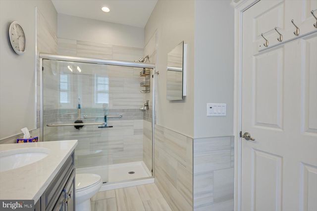 27 POTTER RD, Hillsborough, NJ 08844