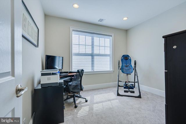 27 POTTER RD, Hillsborough, NJ 08844