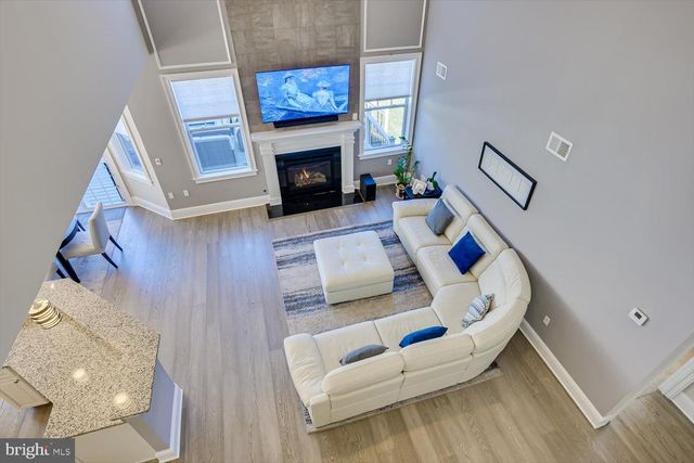 27 POTTER RD, Hillsborough, NJ 08844