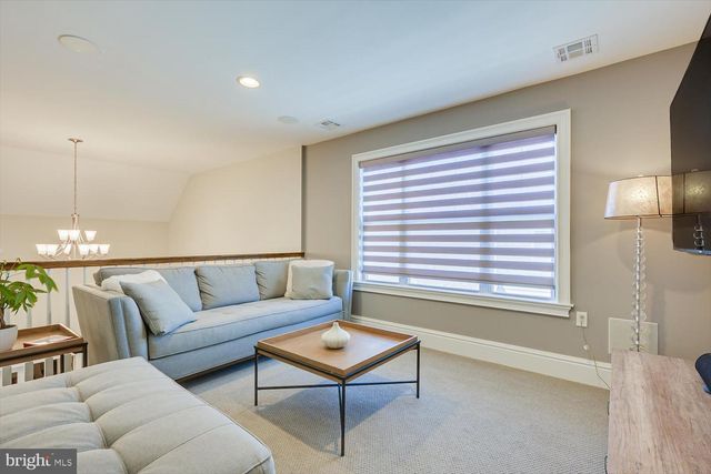 27 POTTER RD, Hillsborough, NJ 08844