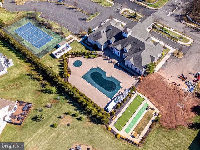 27 POTTER RD, Hillsborough, NJ 08844