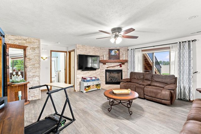 4711 W 31st St S, Wichita, KS 67215