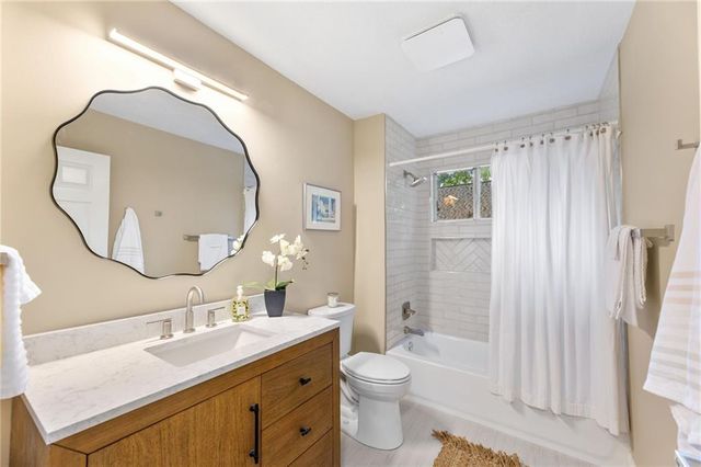 365 E Willow Run, Johns Creek, GA 30022