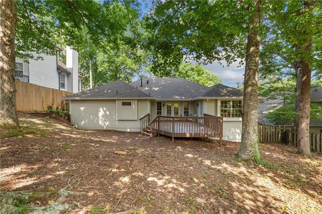 365 E Willow Run, Johns Creek, GA 30022