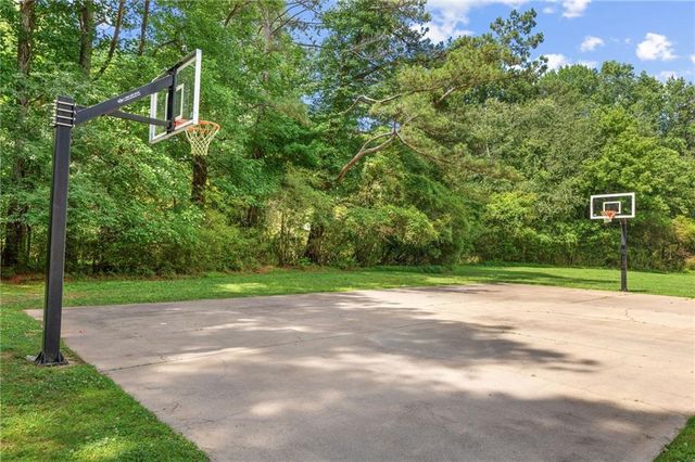 365 E Willow Run, Johns Creek, GA 30022