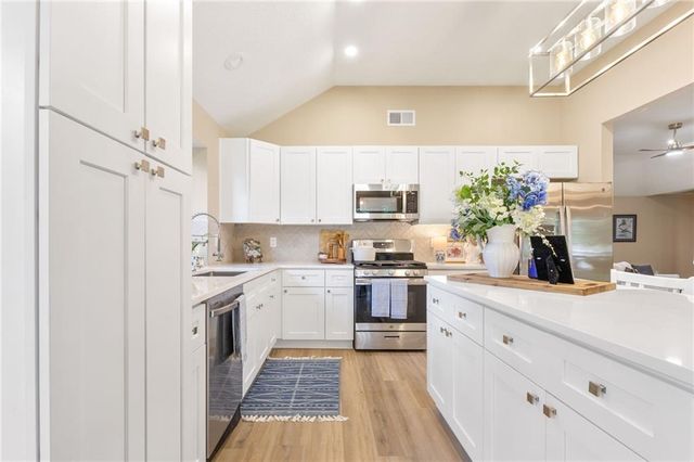 365 E Willow Run, Johns Creek, GA 30022