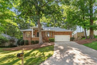365 E Willow Run, Johns Creek, GA 30022