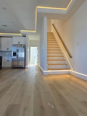 508 Beach 45 Street, Far Rockaway, NY 11691