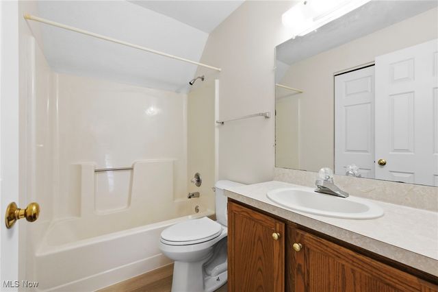 1664 Stone Creek Lane, Twinsburg, OH 44087