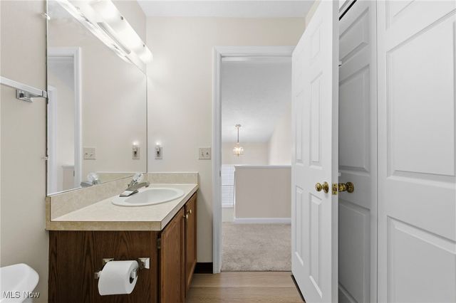 1664 Stone Creek Lane, Twinsburg, OH 44087