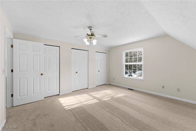 1664 Stone Creek Lane, Twinsburg, OH 44087