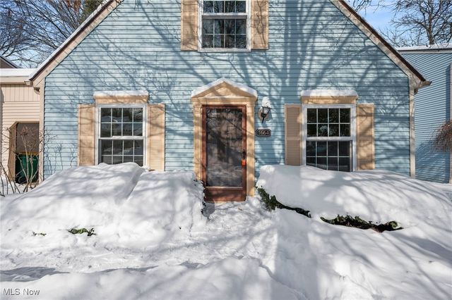 1664 Stone Creek Lane, Twinsburg, OH 44087