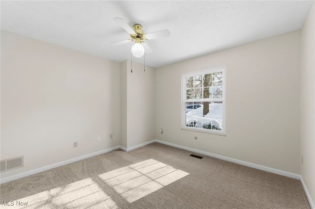 1664 Stone Creek Lane, Twinsburg, OH 44087