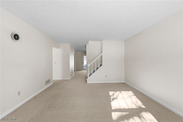 1664 Stone Creek Lane, Twinsburg, OH 44087