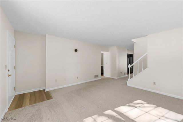 1664 Stone Creek Lane, Twinsburg, OH 44087