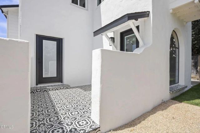 934 Sharon Lane, Ventura, CA 93001