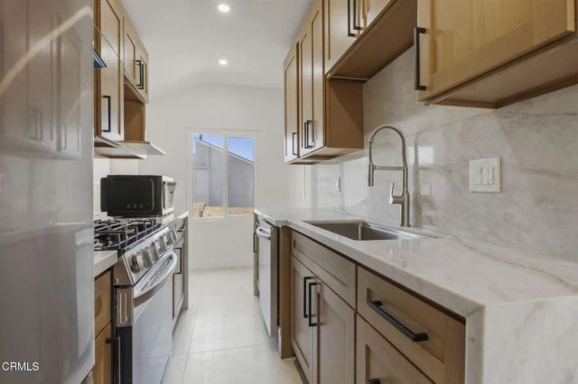 934 Sharon Lane, Ventura, CA 93001