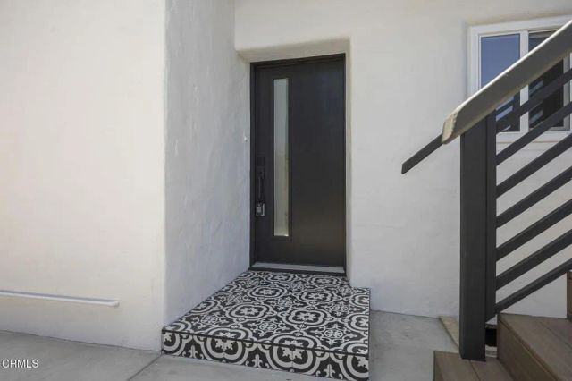 934 Sharon Lane, Ventura, CA 93001