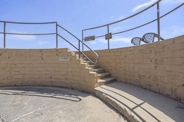 934 Sharon Lane, Ventura, CA 93001