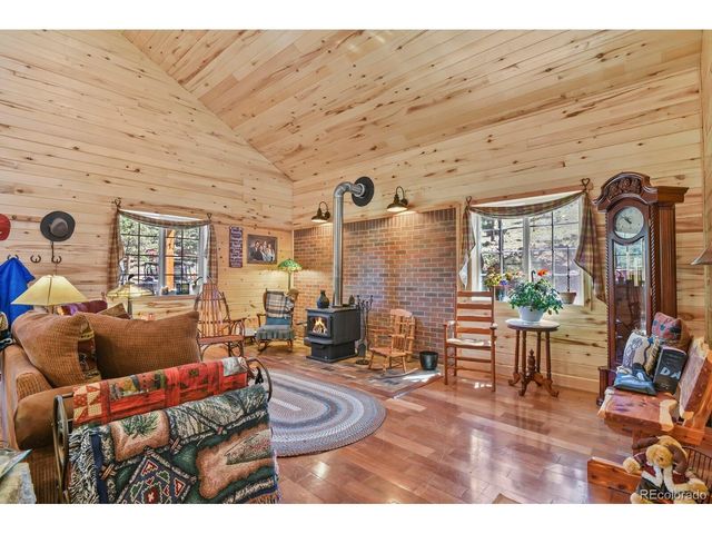 150 Julia Rd, Guffey, CO 80820