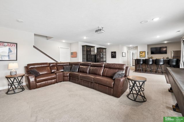 6709 S 199th Avenue, Omaha, NE 68135