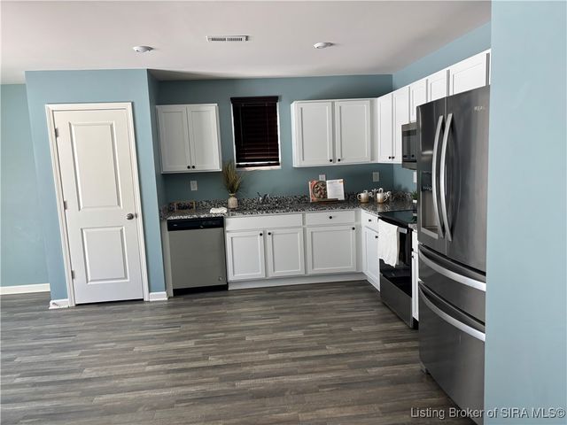 1264 N Solar Street, Scottsburg, IN 47170