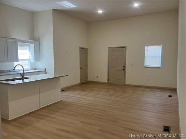 602 E 8th Street, New Albany, IN 47150