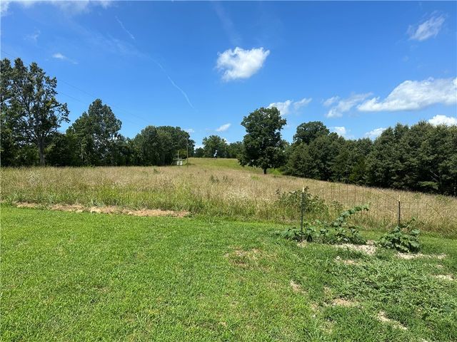 1640 Nc 4210, Western Grove, AR 72685