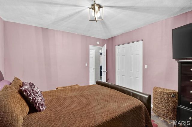 317 Southgate Drive, Belleville, IL 62223