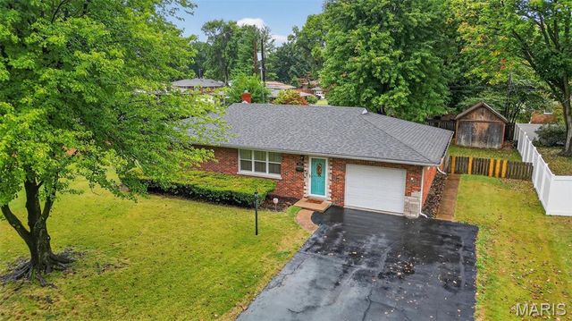 317 Southgate Drive, Belleville, IL 62223