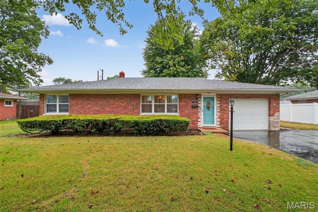 317 Southgate Drive, Belleville, IL 62223