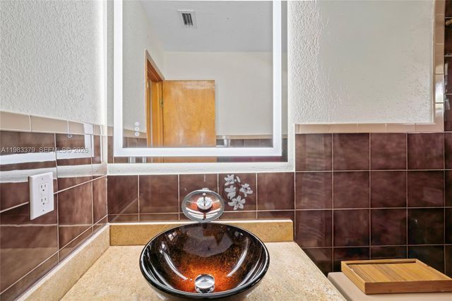 10320 SW 139th St, Miami, FL 33176