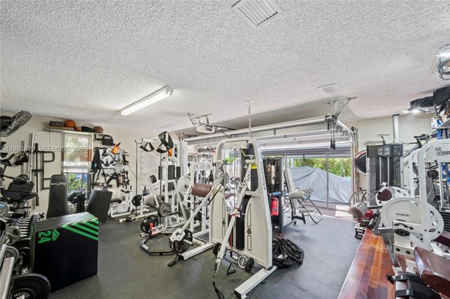 10320 SW 139th St, Miami, FL 33176