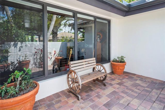 10320 SW 139th St, Miami, FL 33176