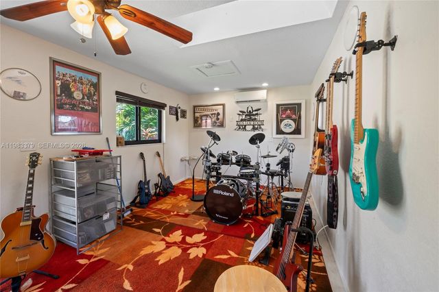 10320 SW 139th St, Miami, FL 33176