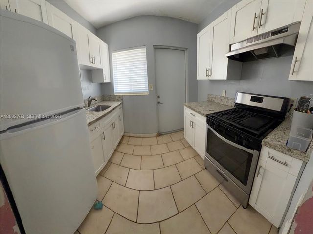 1233 Marseille Dr 5, Miami Beach, FL 33141