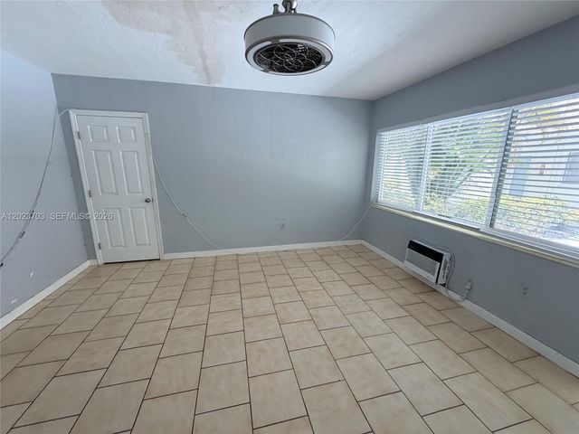 1233 Marseille Dr 5, Miami Beach, FL 33141