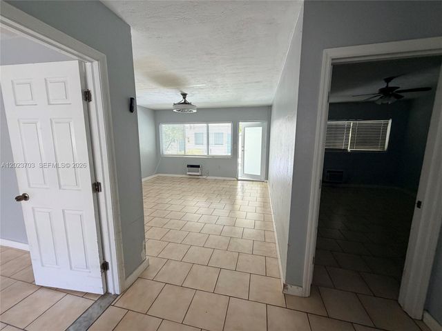 1233 Marseille Dr 5, Miami Beach, FL 33141