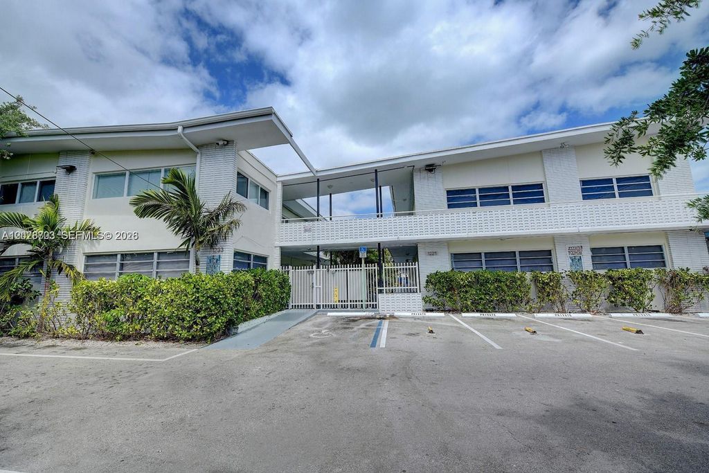 1233 Marseille Dr 5, Miami Beach, FL 33141