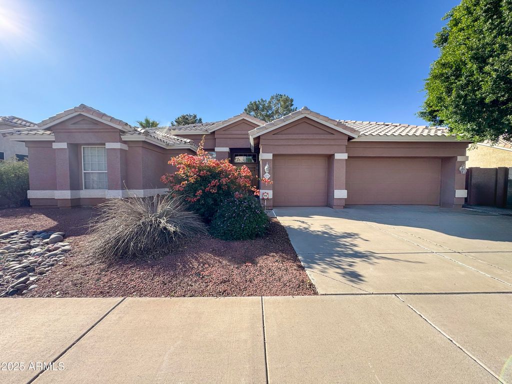 6273 W LOUISE Drive, Glendale, AZ 85310