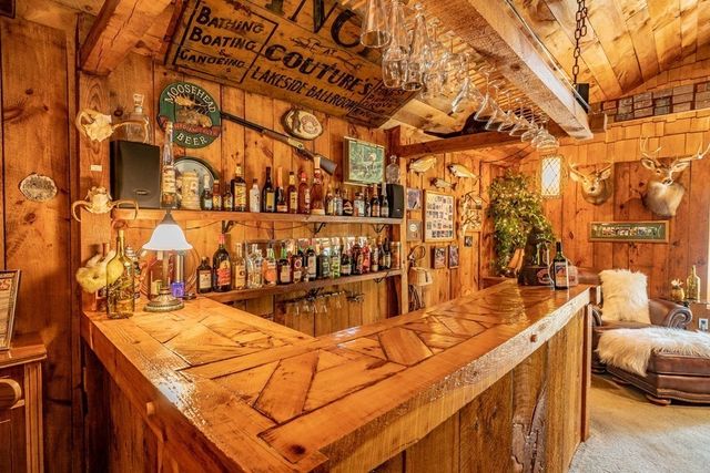 23 Freyer Rd, Southampton, MA 01073