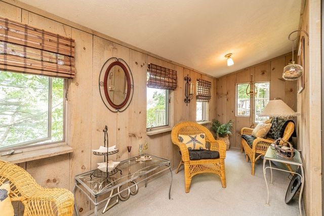 23 Freyer Rd, Southampton, MA 01073