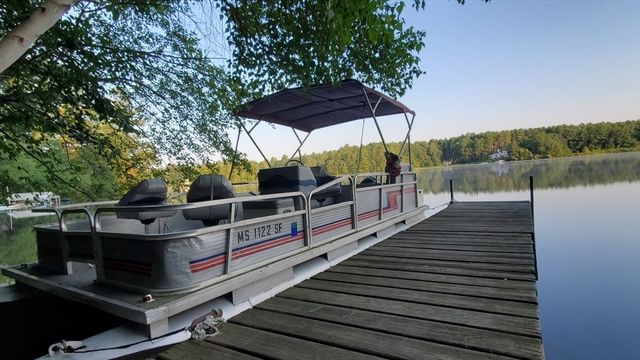 23 Freyer Rd, Southampton, MA 01073