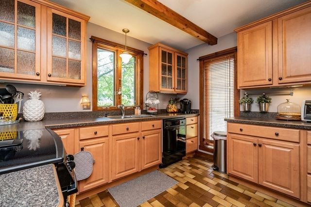 23 Freyer Rd, Southampton, MA 01073