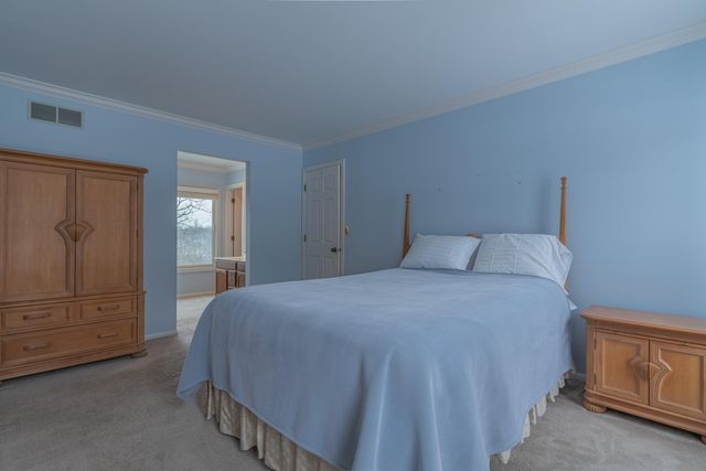 586 Rogers Road, Villa Hills, KY 41017